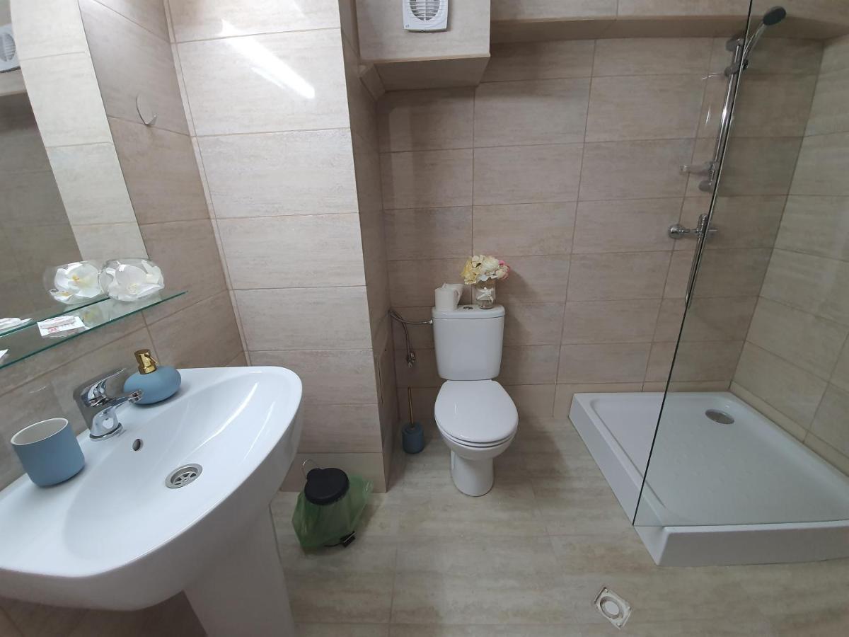 Bon Ton Residence 德罗贝塔-塞维林堡 外观 照片